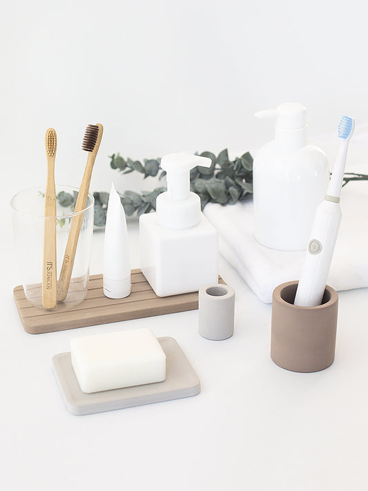 Dia Toothbrush Holder